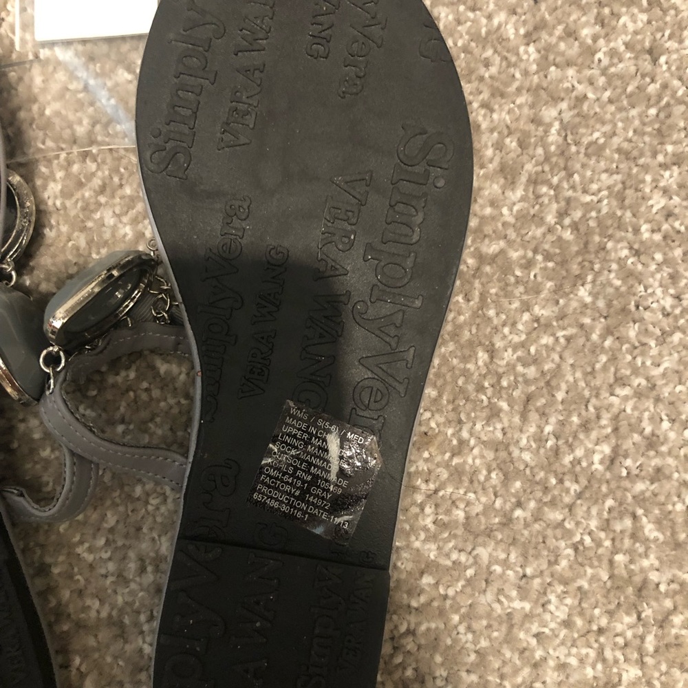 BNWT VERA WANG FLATS size 5/6 - Picture 5 of 5